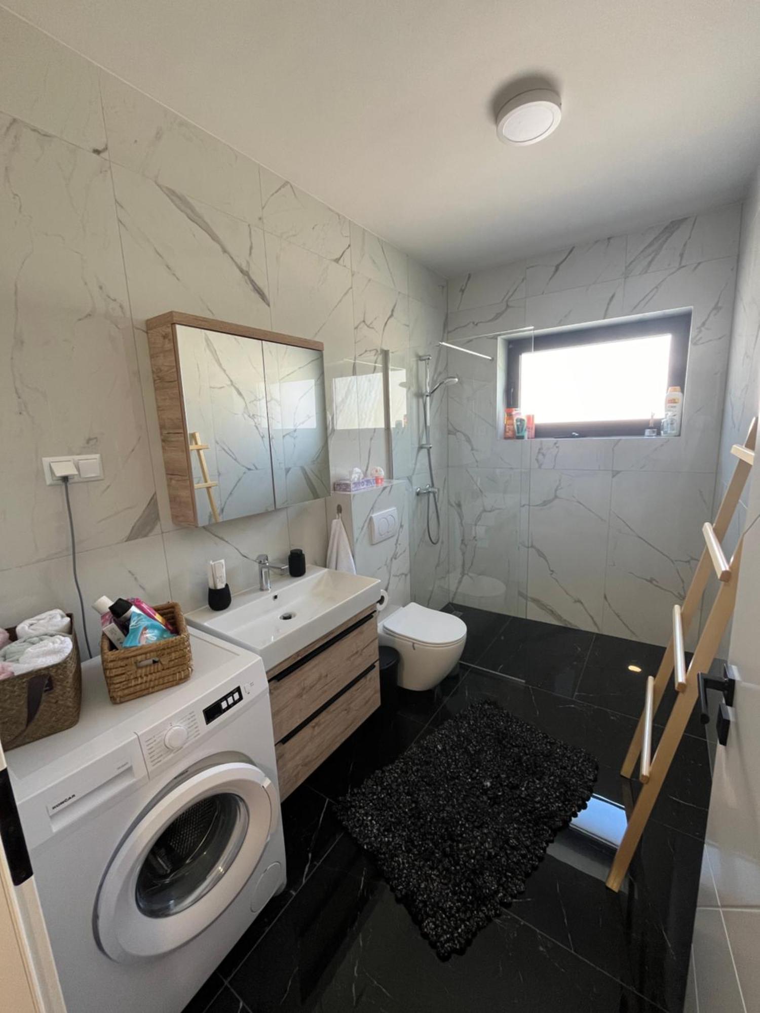 Apartman Sandra โนวากราดิชกา ภายนอก รูปภาพ